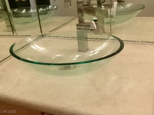 $2,490 | 3111 Bel Air Drive, Unit 12E, Las Vegas, NV 89109