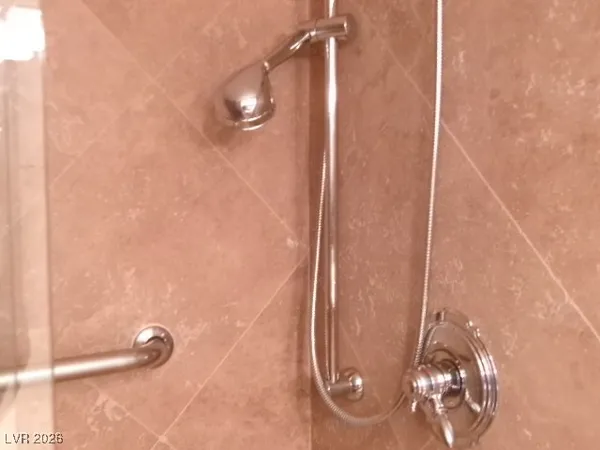 $2,490 | 3111 Bel Air Drive, Unit 12E, Las Vegas, NV 89109