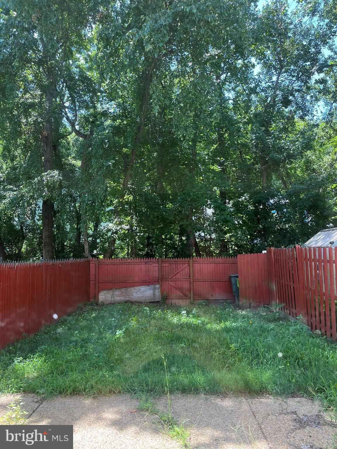 3723 Tavern Way Triangle, VA 22172 - Photo 36 of 42 Back patio