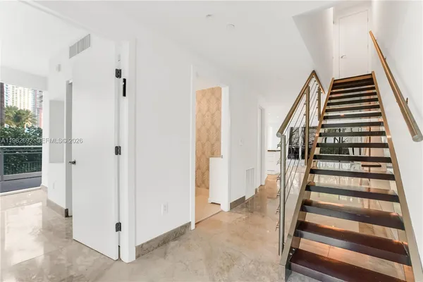 $8,500 | 2950 Northeast 188th Street, Unit 150, Aventura, FL 33180