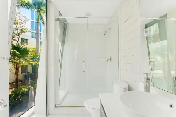 $8,500 | 2950 Northeast 188th Street, Unit 150, Aventura, FL 33180