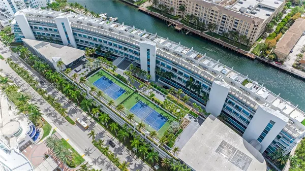 $8,500 | 2950 Northeast 188th Street, Unit 150, Aventura, FL 33180