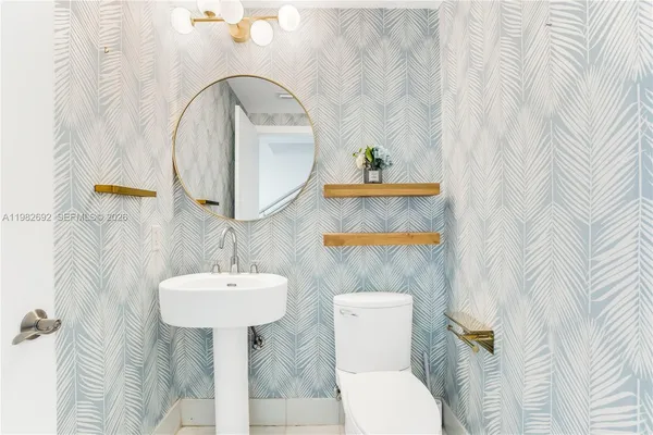 $8,500 | 2950 Northeast 188th Street, Unit 150, Aventura, FL 33180