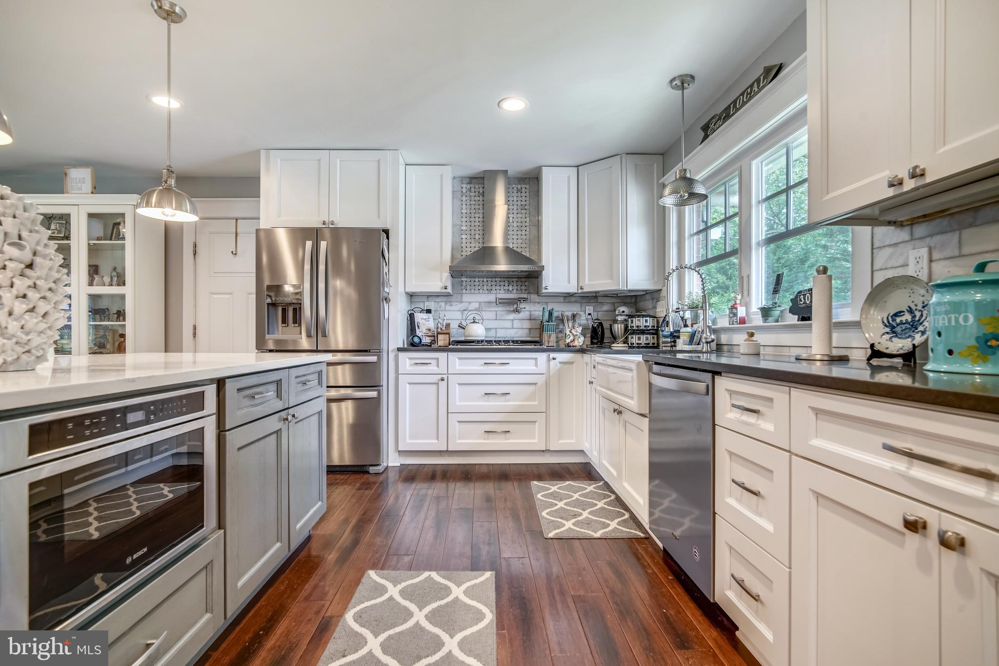11809 Rivershore Drive Dunkirk, MD 20754 - Photo 8 of 81 Beautiful Cabinets & upgraded Stainless Steel Appl