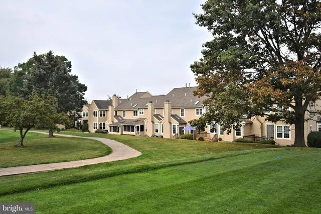 $559,000 | 219 Pinecrest Lane, Lansdale, PA 19446