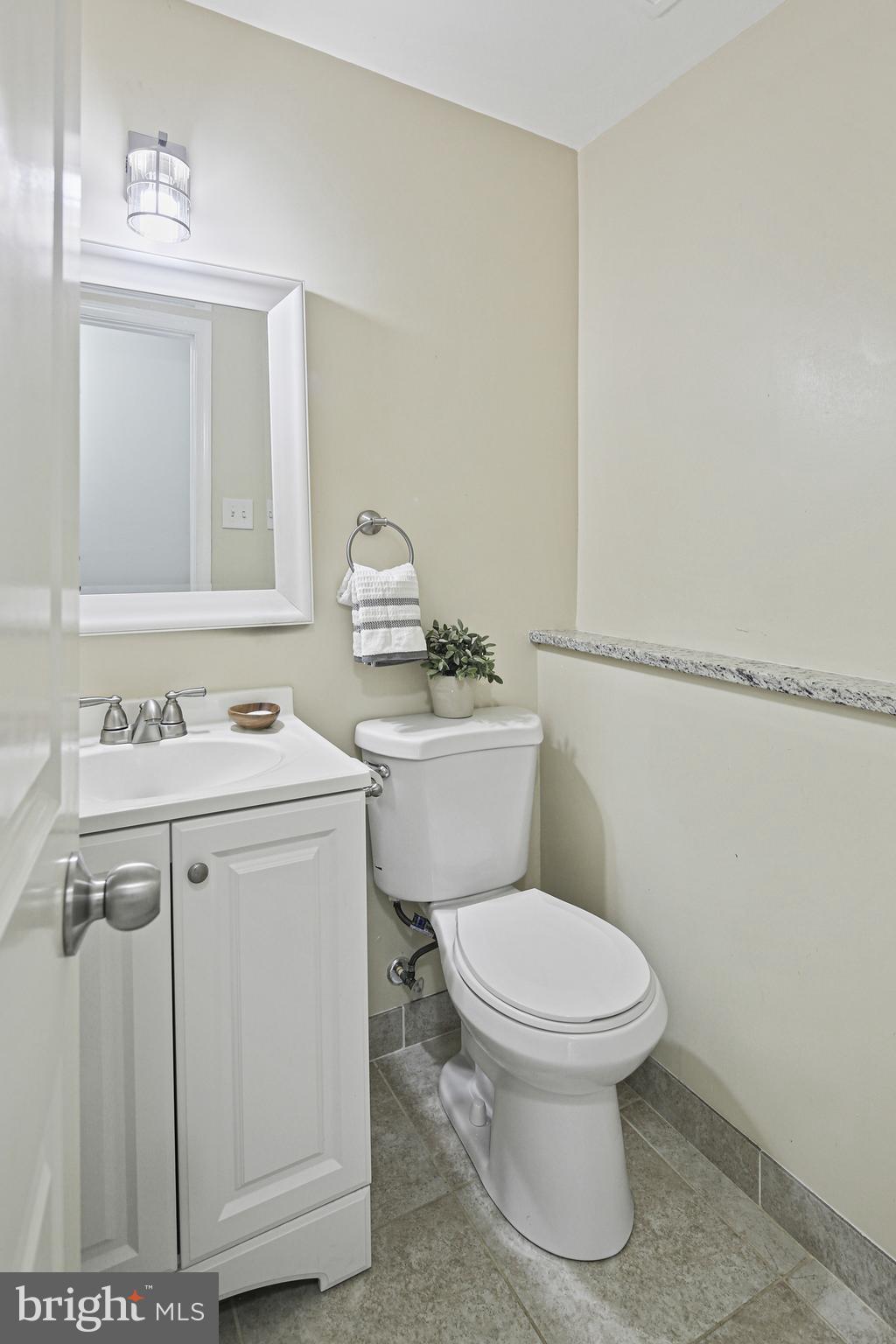 10517 Longbranch Road Cockeysville, MD 21030 - Photo 18 of 42 Bathroom