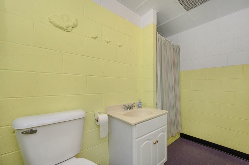 66 Goodrich Road Sturbridge, MA 01566 - Photo 15 of 27