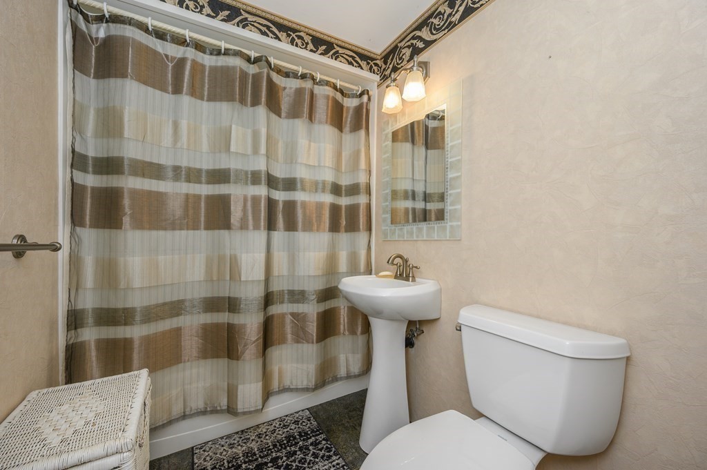 66 Goodrich Road Sturbridge, MA 01566 - Photo 16 of 27