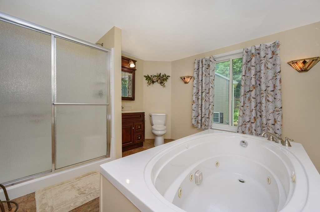 66 Goodrich Road Sturbridge, MA 01566 - Photo 17 of 27