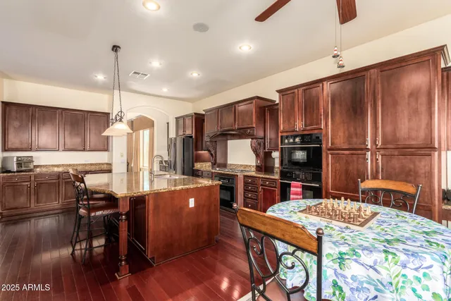 $875,000 | 4352 East Santa Fe Court, Gilbert, AZ 85297