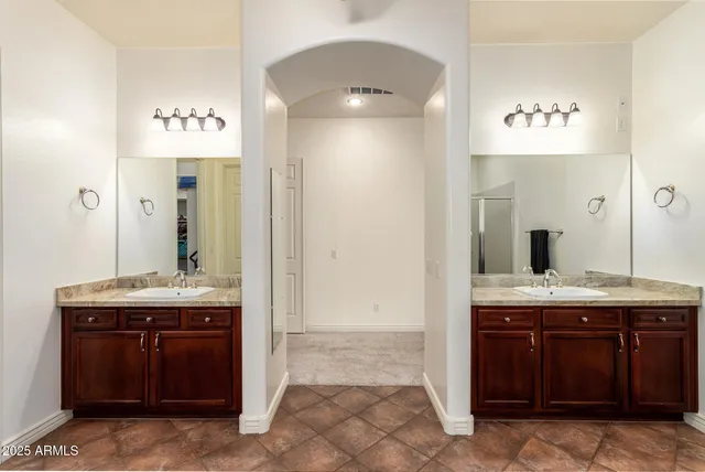 $875,000 | 4352 East Santa Fe Court, Gilbert, AZ 85297