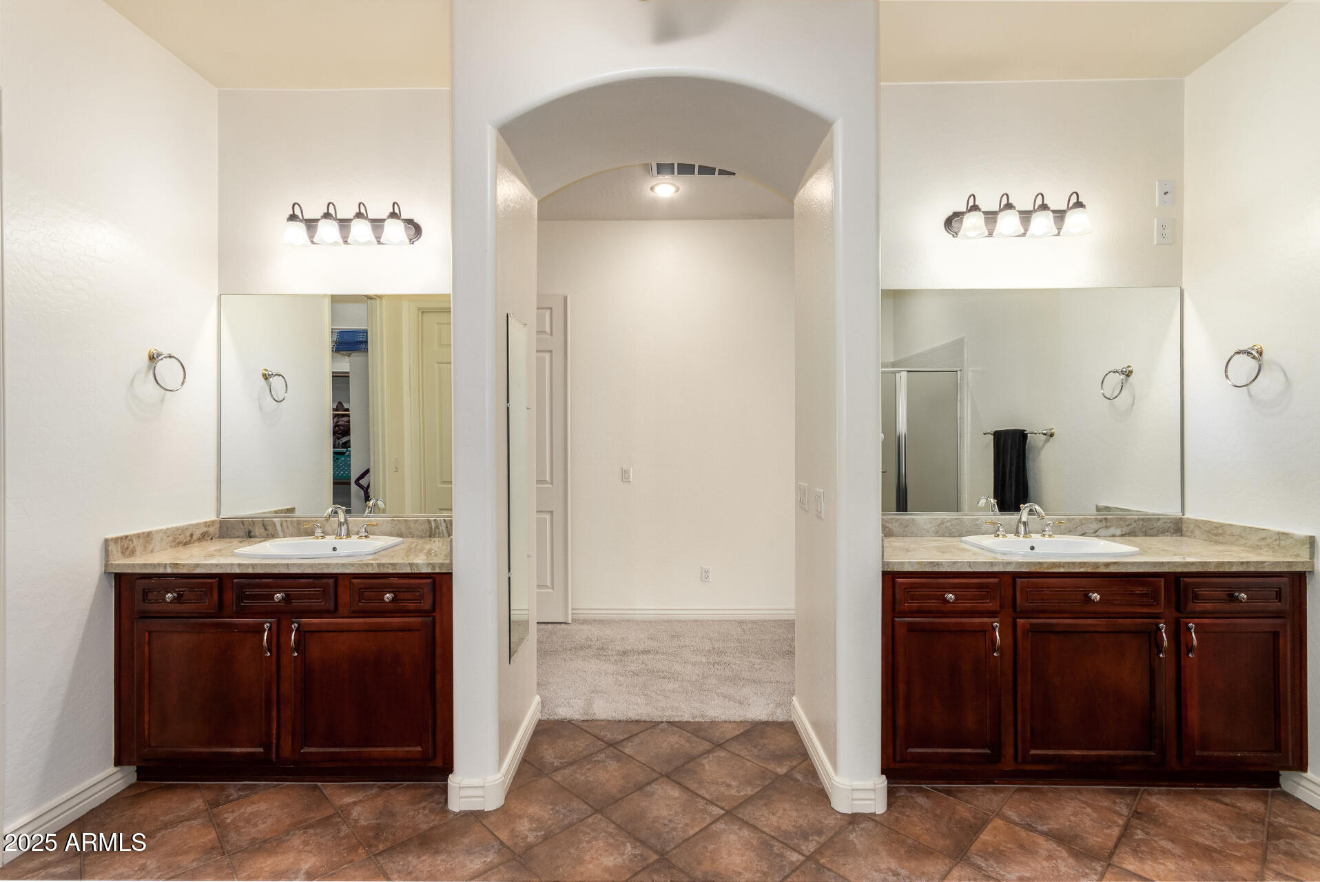 4352 East Santa Fe Court Gilbert, AZ 85297 - Photo 17 of 37 50 - Santa Fe