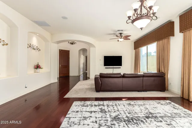 $875,000 | 4352 East Santa Fe Court, Gilbert, AZ 85297