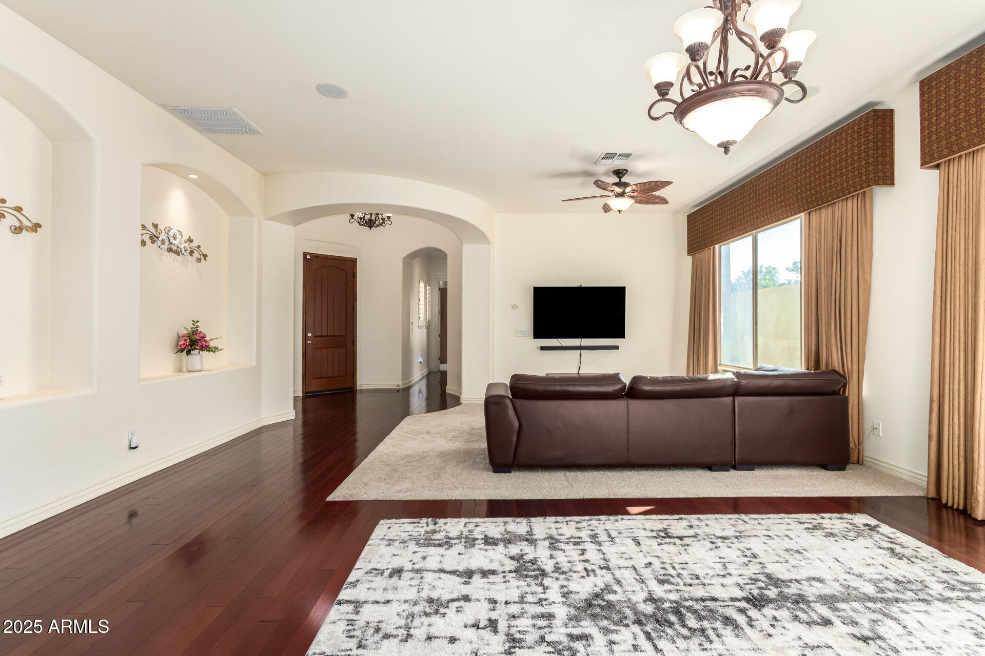 4352 East Santa Fe Court Gilbert, AZ 85297 - Photo 5 of 37 25 - Santa Fe