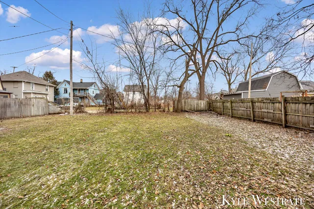 $209,900 | 1340 Manwaring Place Southeast, Grand Rapids, MI 49507