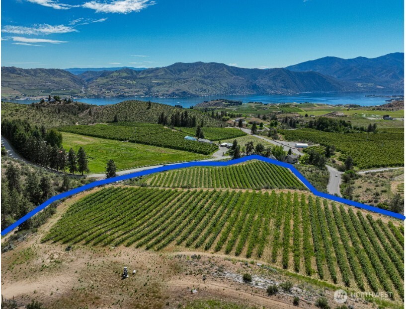 173 Chelan Ranch Road Chelan, WA 98816 - Photo 1 of 11 a view of a tennis court