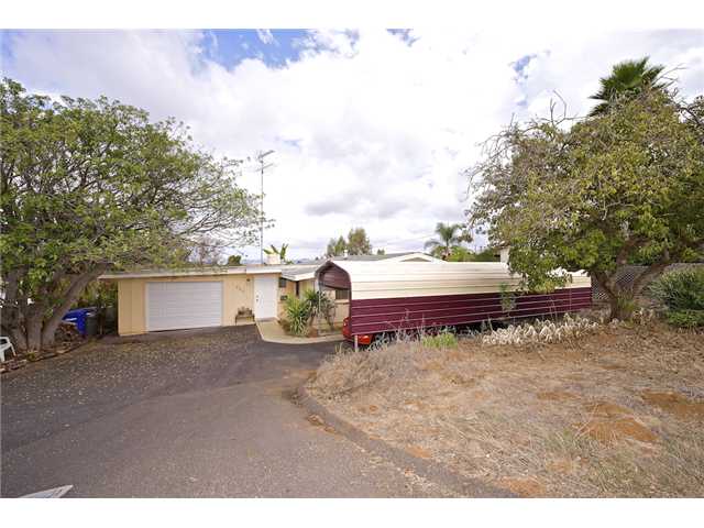660 Mason Road Vista, CA 92084 - Photo 3 of 18