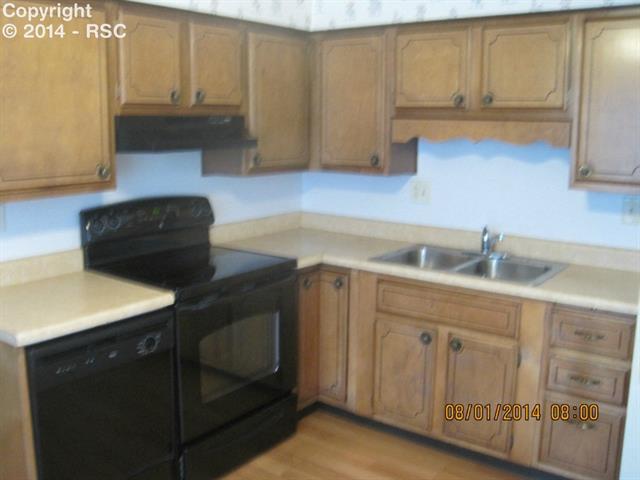 1248 Osgood Road Colorado Springs, CO 80915 - Photo 16 of 17 Kitchen