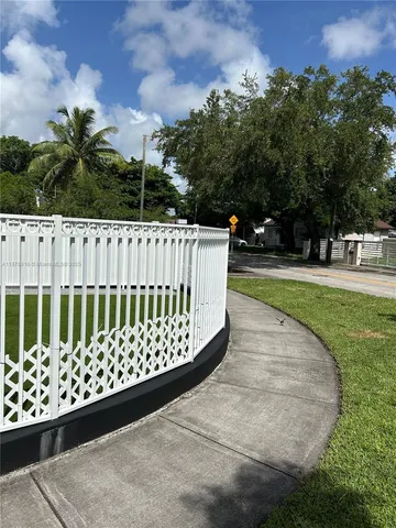 $1,500,000 | 400 Southwest 47th Avenue, Coral Gables, FL 33134