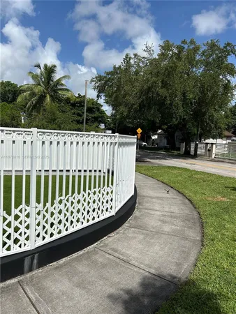 $1,500,000 | 400 Southwest 47th Avenue, Miami, FL 33134