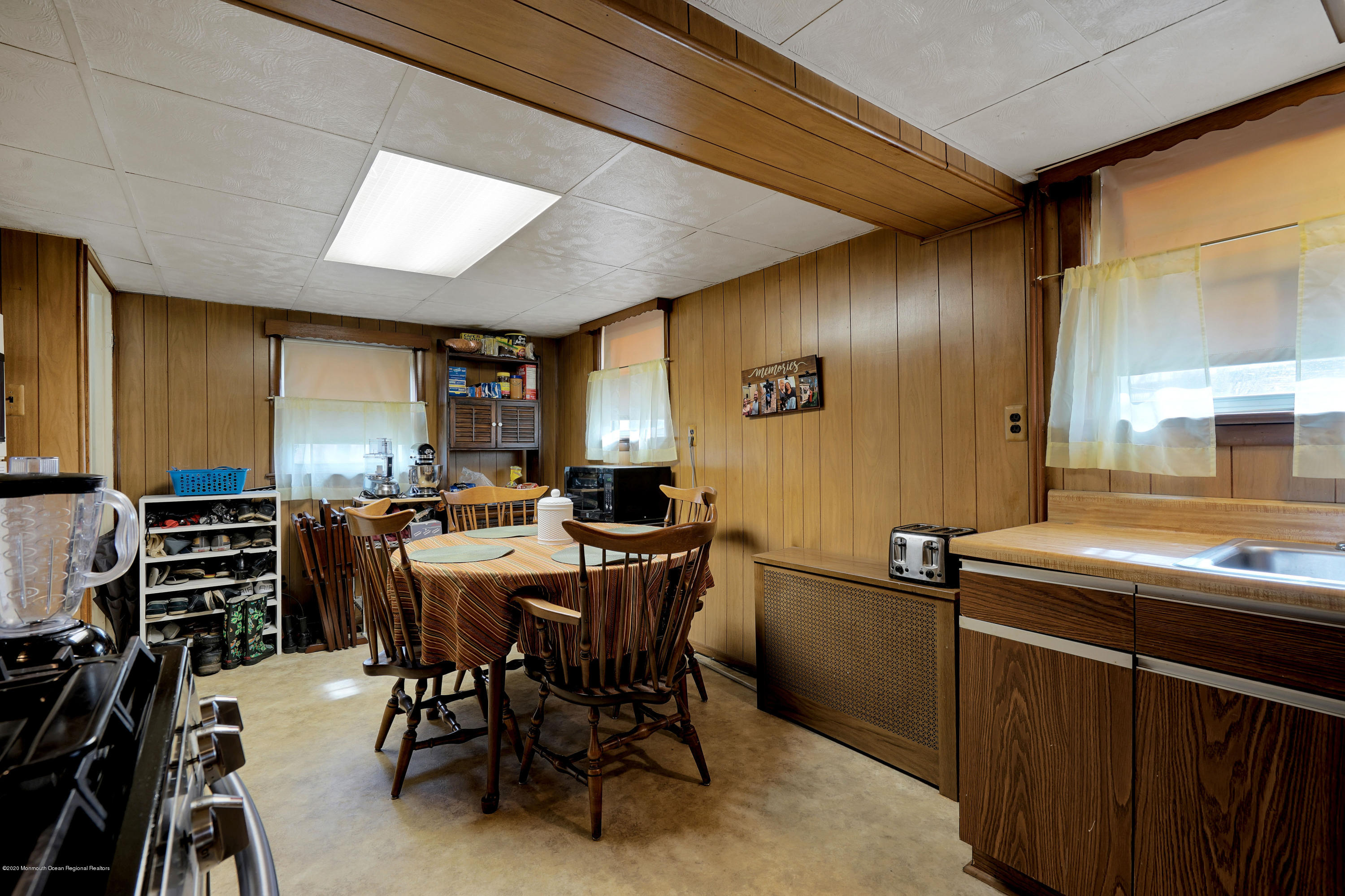 650 Lloyd Road Aberdeen, NJ 07747 - Photo 15 of 20 014_dsc05748