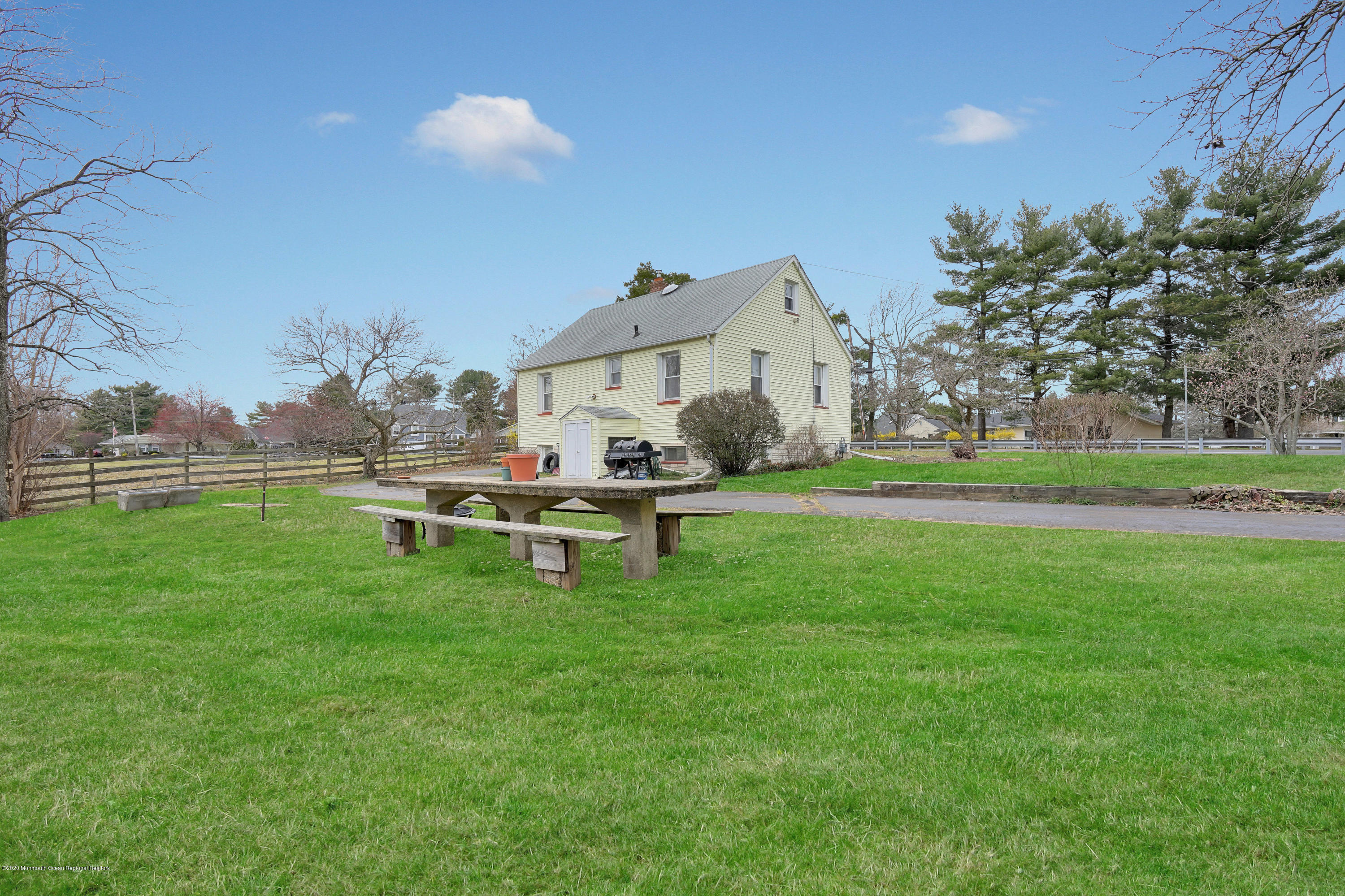 650 Lloyd Road Aberdeen, NJ 07747 - Photo 19 of 20 027_dsc05803_1