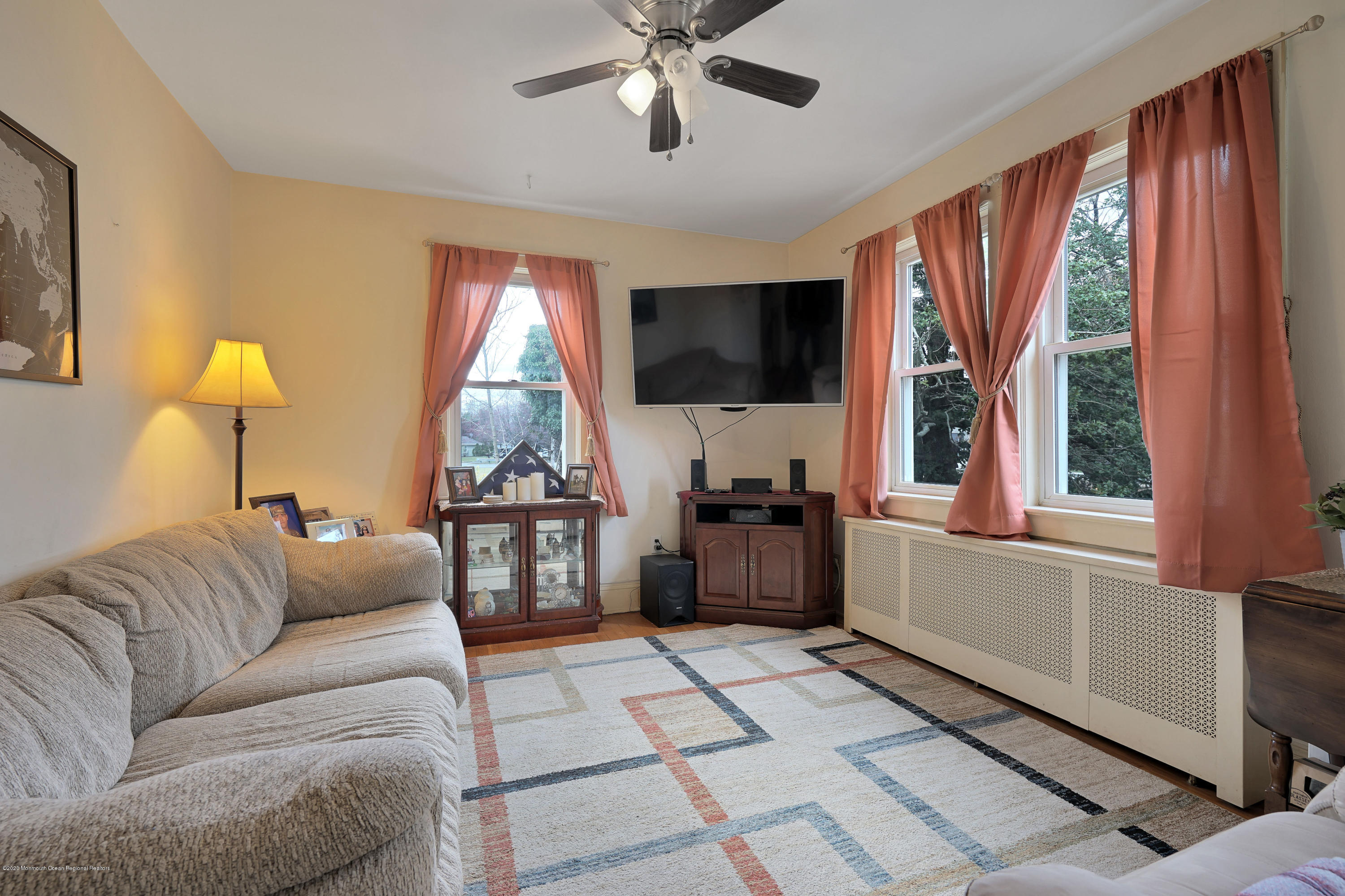 650 Lloyd Road Aberdeen, NJ 07747 - Photo 5 of 20 005_dsc05703