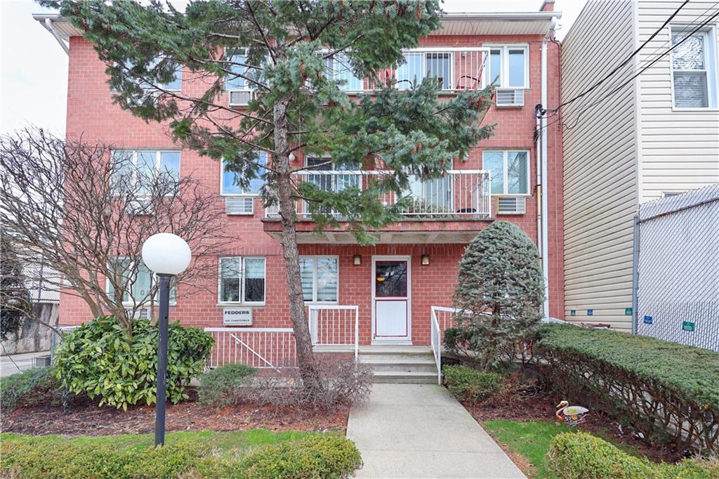 55 Dahlgren Place, Unit 1B Compass