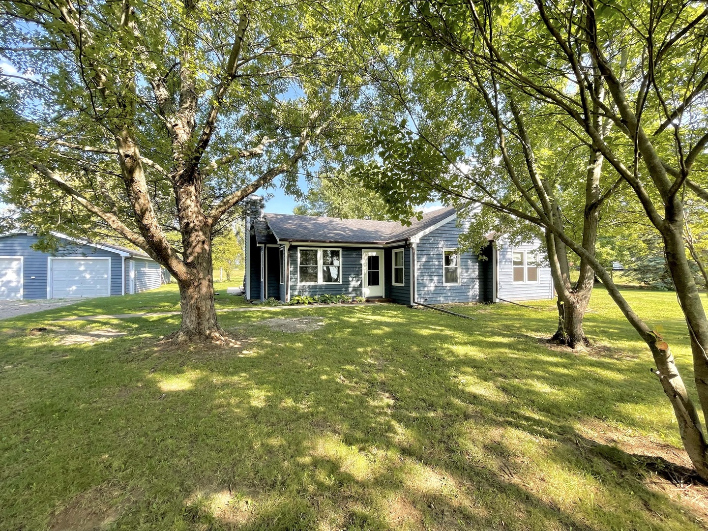 14451 K K B Road Capron, IL 61012 - Photo 3 of 21
