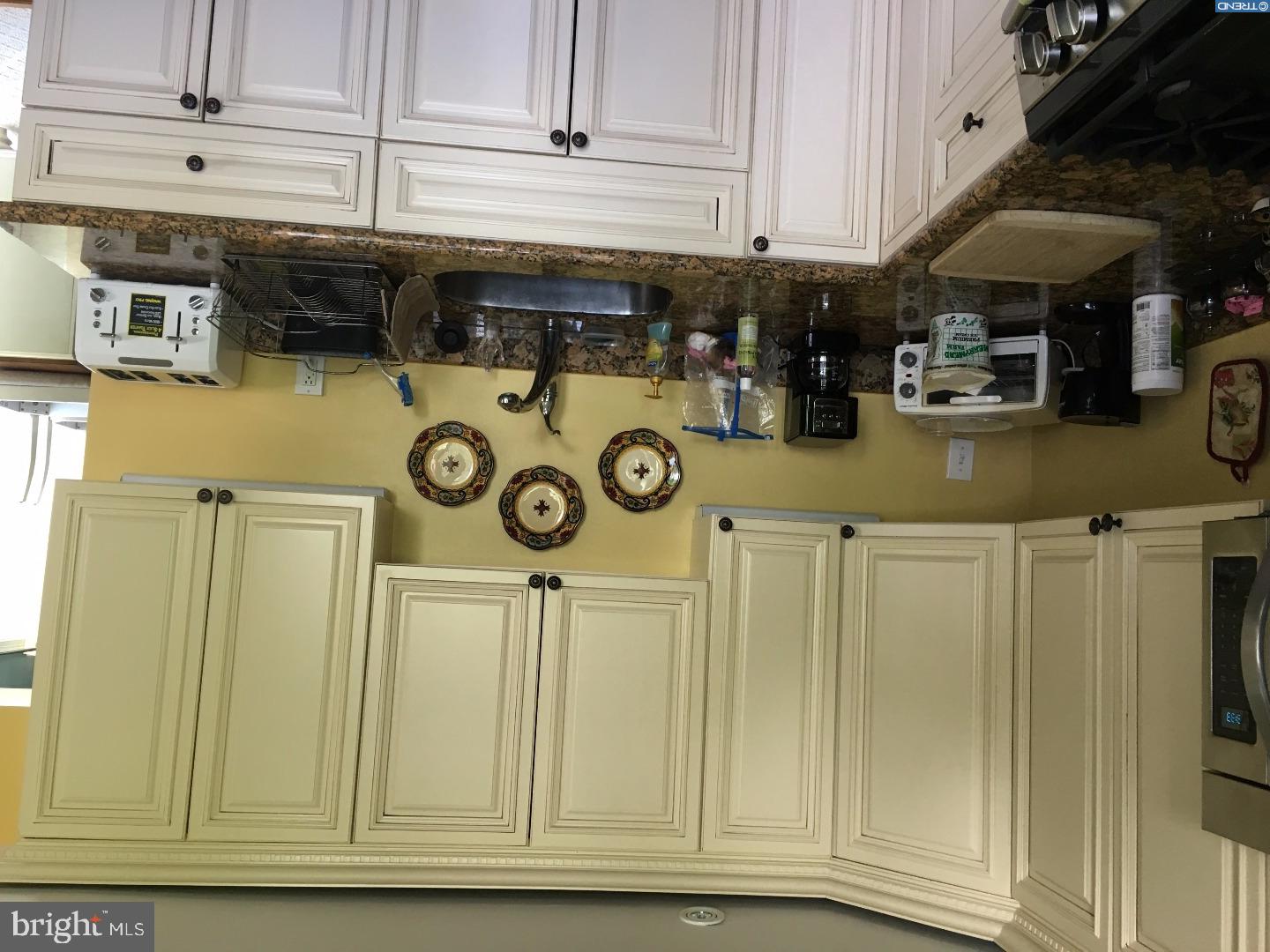 8715 Old Line Road Philadelphia, PA 19128 - Photo 8 of 24 Kitchen