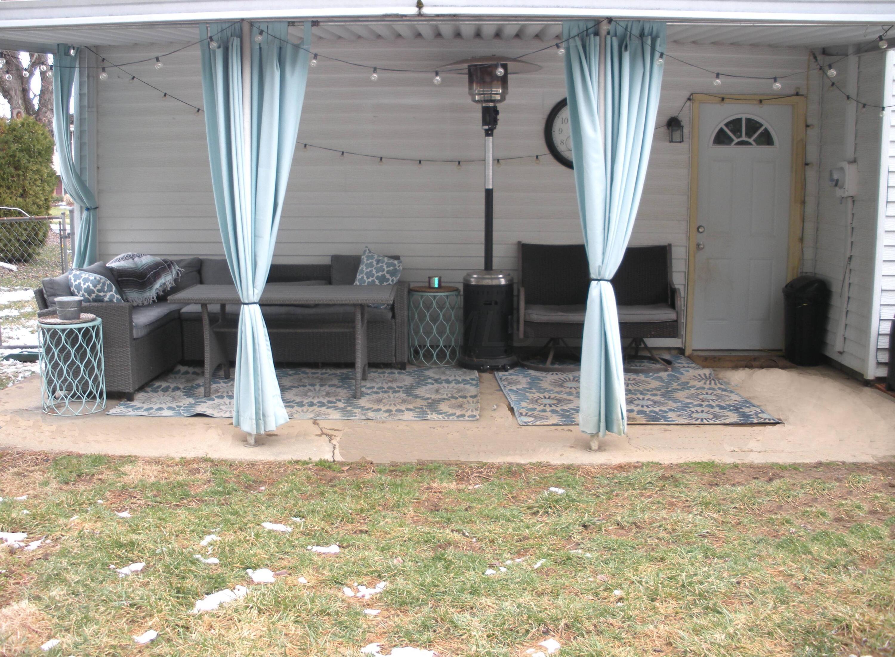 417 Cedar Heights Road Circleville, OH 43113 - Photo 6 of 25 Chill w/Friends