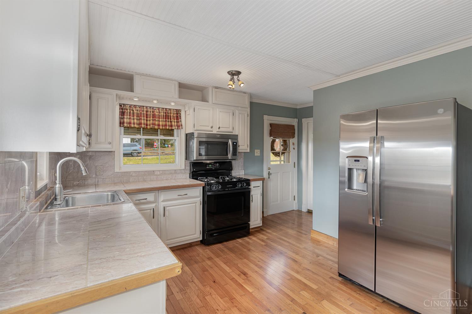 3297 Diehl Road Cincinnati, OH 45211 - Photo 15 of 26 Gallery Image 15