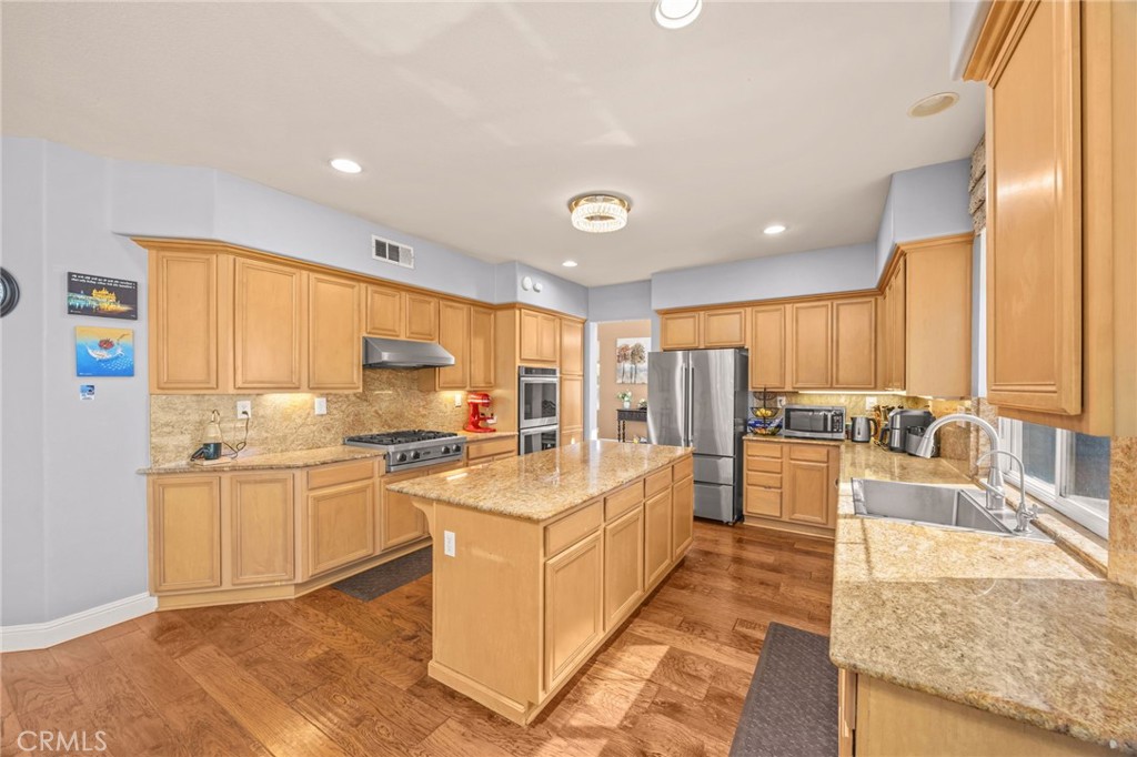 12161 Split Rein Drive Rancho Cucamonga, CA 91739 - Photo 16 of 45