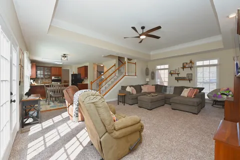 a view of a yard in front of the house