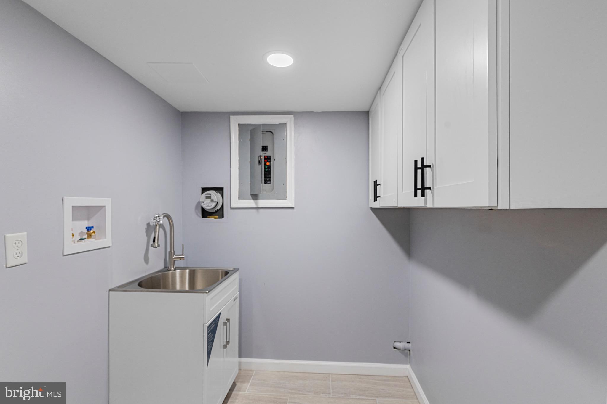 5246 Fredcrest Road Baltimore, MD 21229 - Photo 6 of 17 Laundry Room