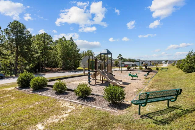 $349,500 | 605 New Castle Lane, Spring Lake, NC 28390