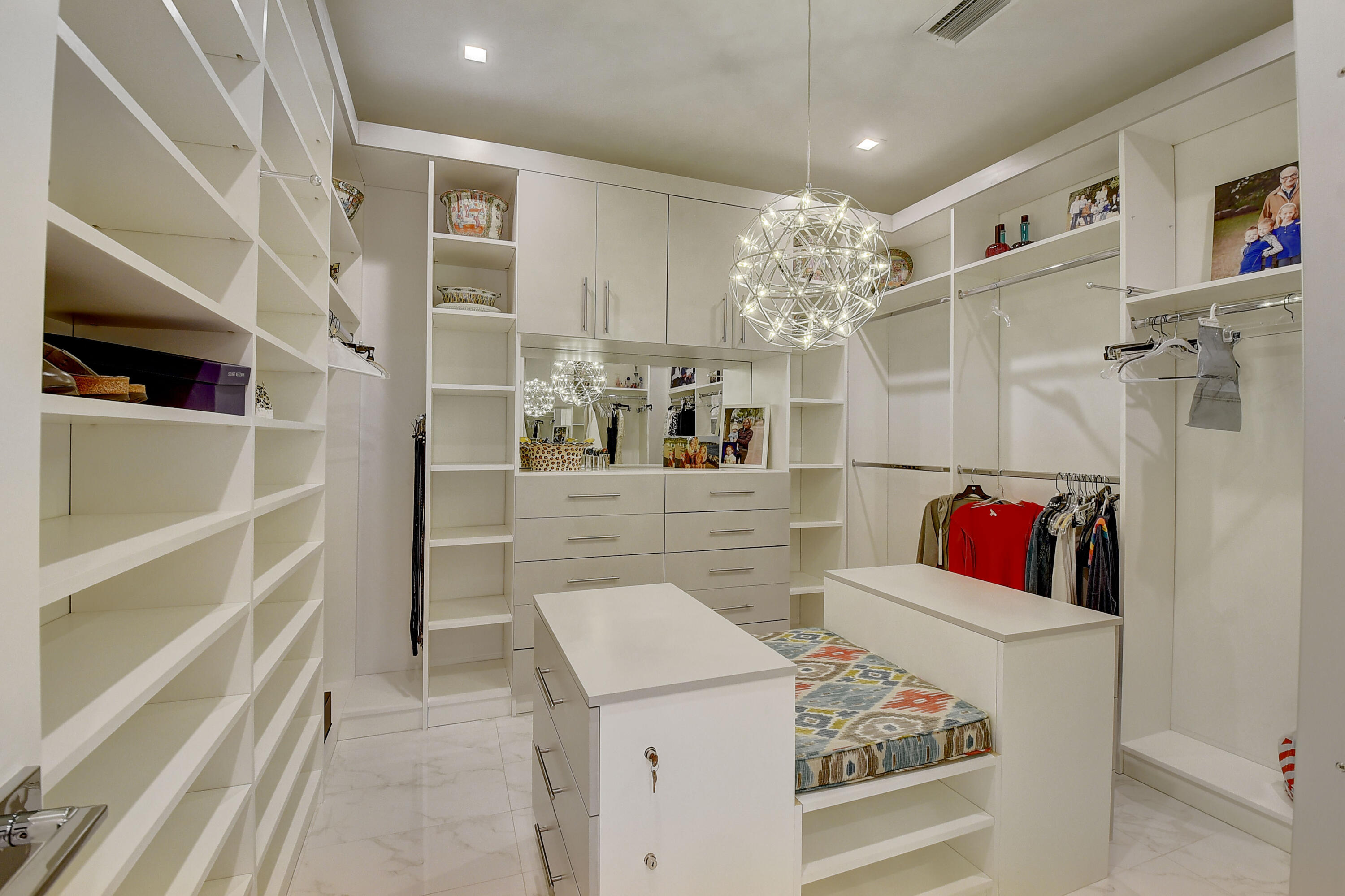 21175 Clubside Drive, Unit D Boca Raton, FL 33434 - Photo 14 of 28 Primary Closet