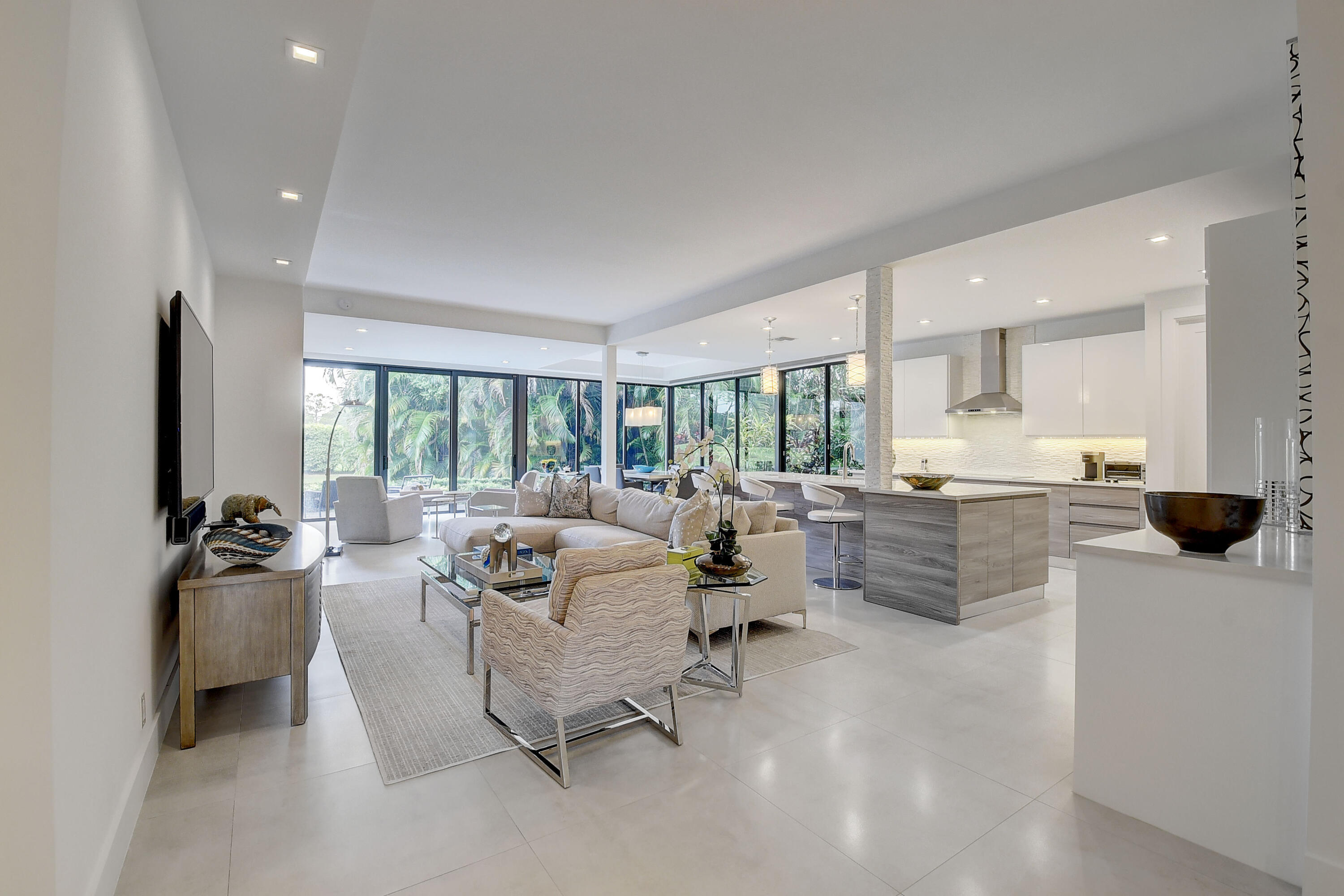 21175 Clubside Drive, Unit D Boca Raton, FL 33434 - Photo 2 of 28 Living Area