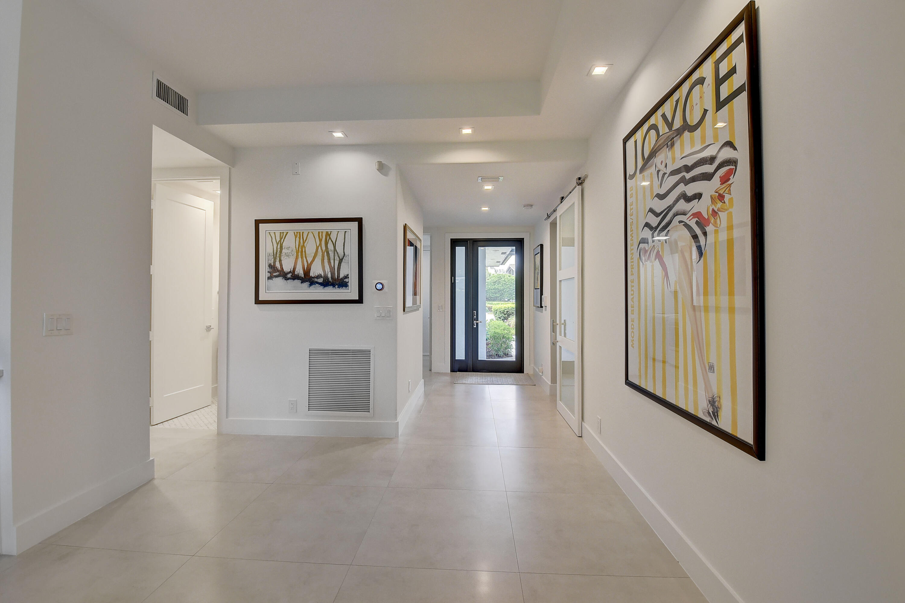21175 Clubside Drive, Unit D Boca Raton, FL 33434 - Photo 6 of 28 Main Entryway