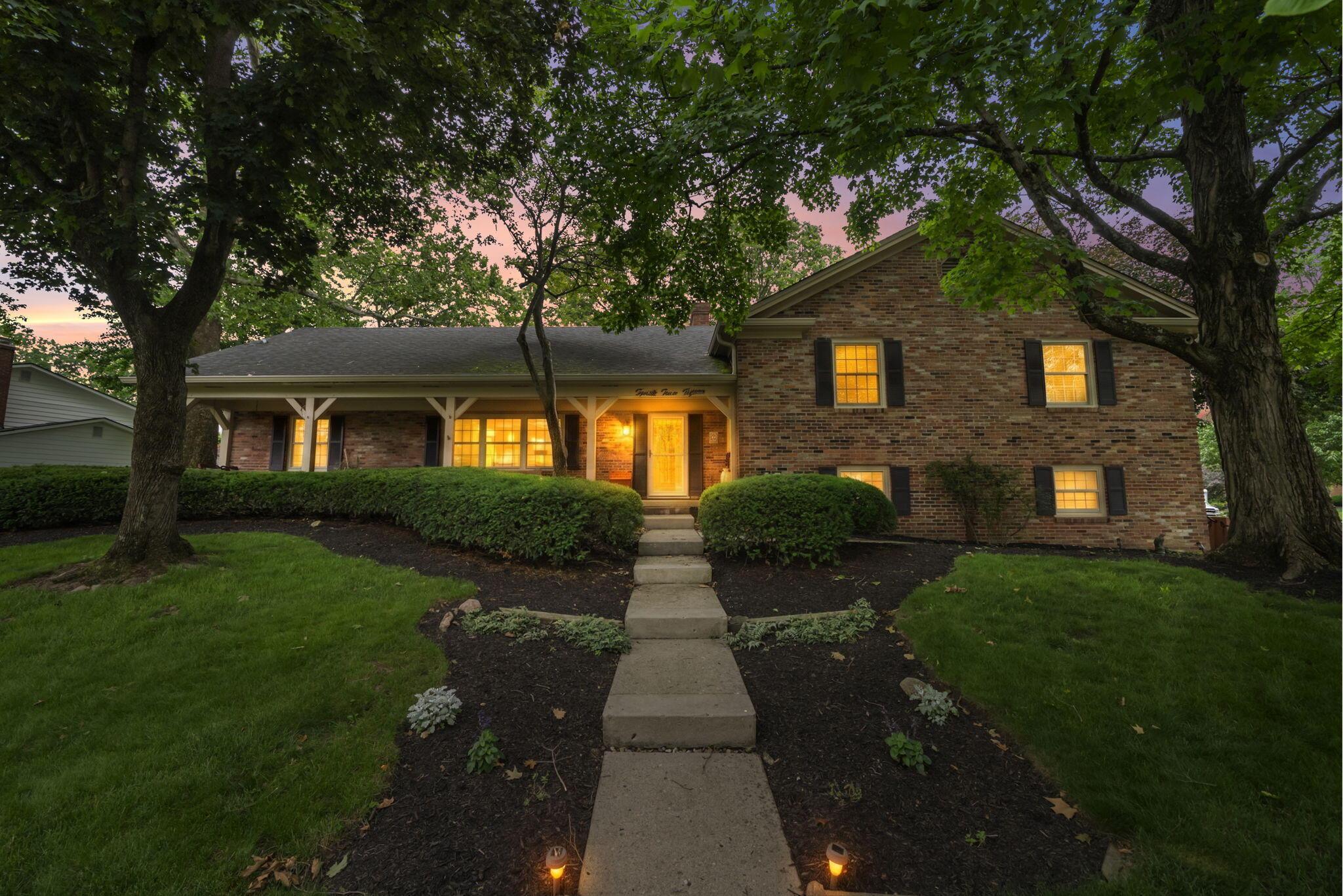 2315 Haverford Road Columbus, OH 43220 - Photo 4 of 99