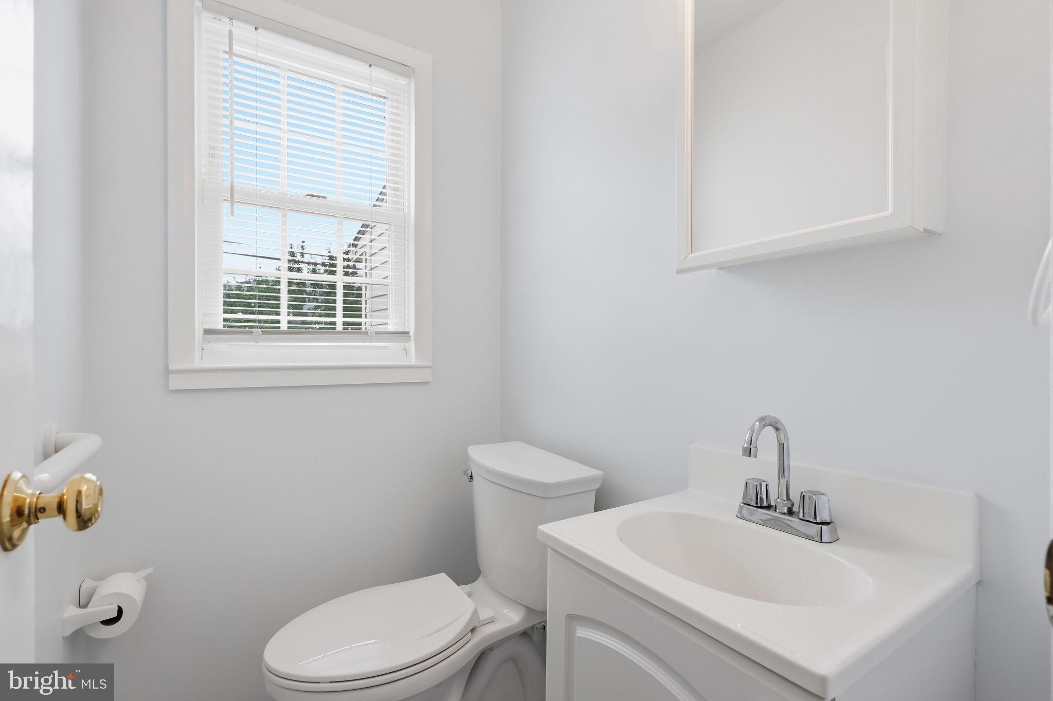 16 Tweed Road Levittown, PA 19056 - Photo 16 of 38 half bath, main floor