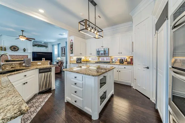 $8,000 | 5120 Ambergate Lane, Dallas, TX 75287