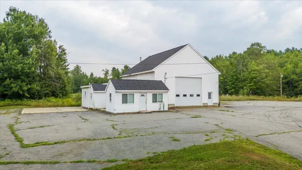 $528,000 | 305-317 Augusta Road, Washington, ME 04574