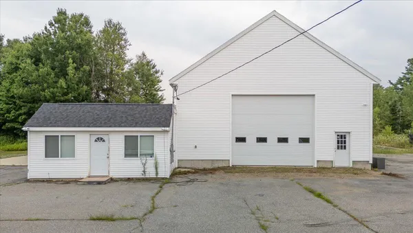 $528,000 | 305-317 Augusta Road, Washington, ME 04574