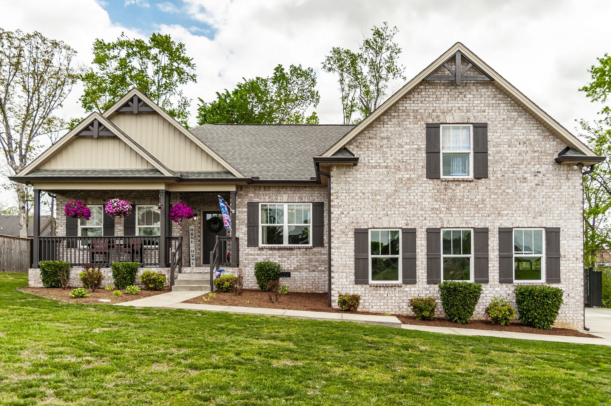715 North Russell Street Portland, TN 37148 - Photo 1 of 68