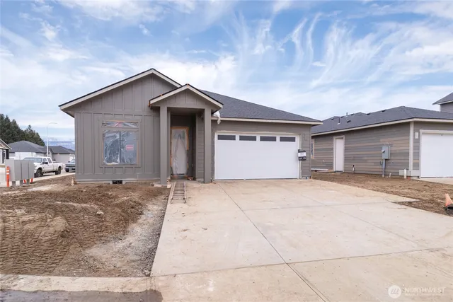 $543,700 | 582 South Oasis Loop, East Wenatchee, WA 98802