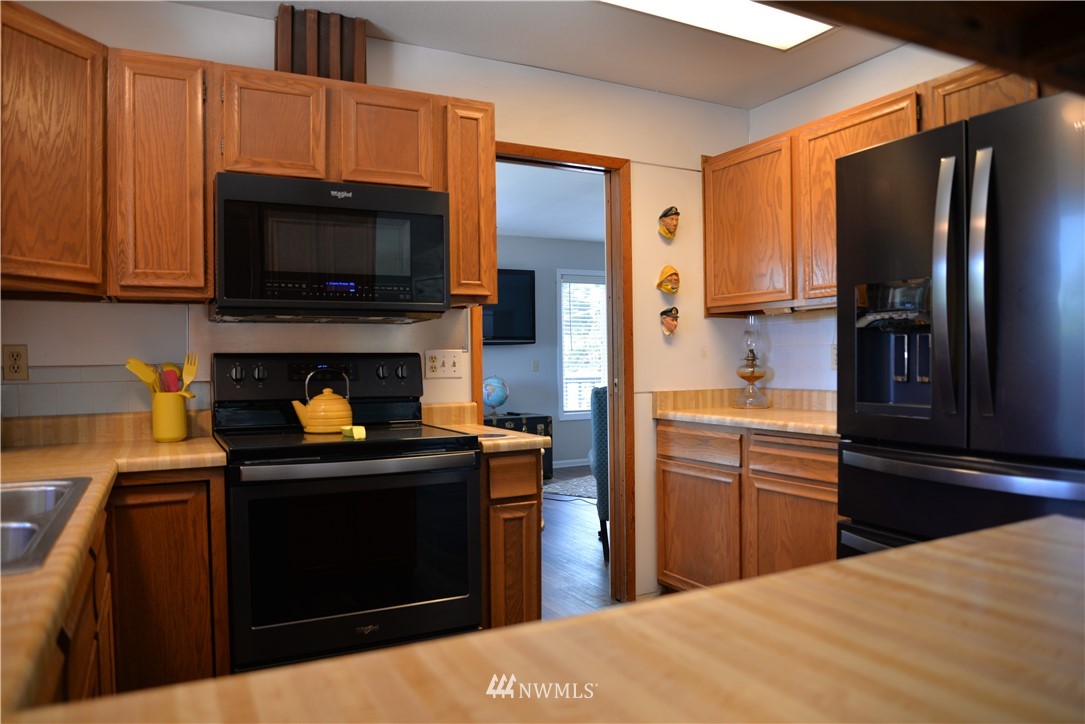 181 Canyon Road Oak Harbor, WA 98277 - Photo 8 of 35 Gallery Image 8