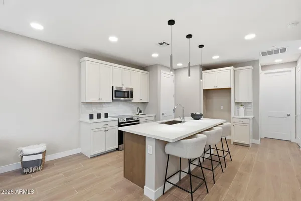 $2,775 | 850 North 8th Avenue, Unit 12, Phoenix, AZ 85007