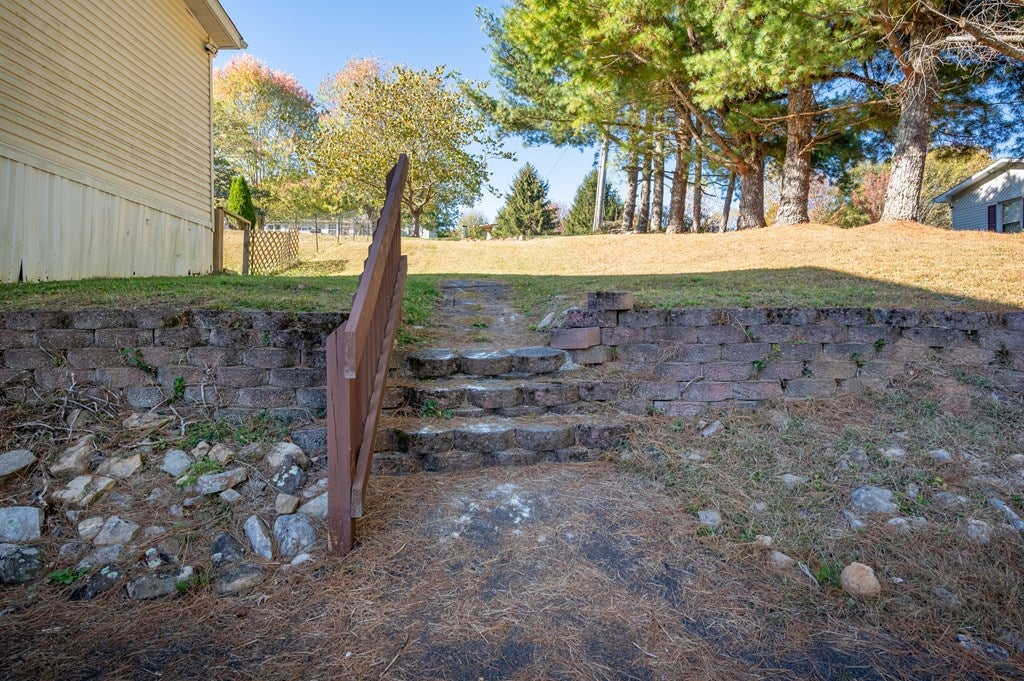 589 Davis Valley Road Rural Retreat, VA 24368 - Photo 58 of 77 Gallery Image 58