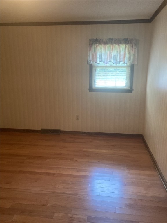 304 Tillotson Road Anderson, SC 29621 - Photo 20 of 29 2nd bedroom across from the MSBR